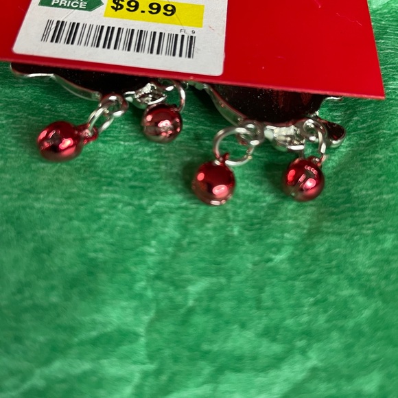 Charming Snowman Earrings in White and Black - Picture 6 of 13